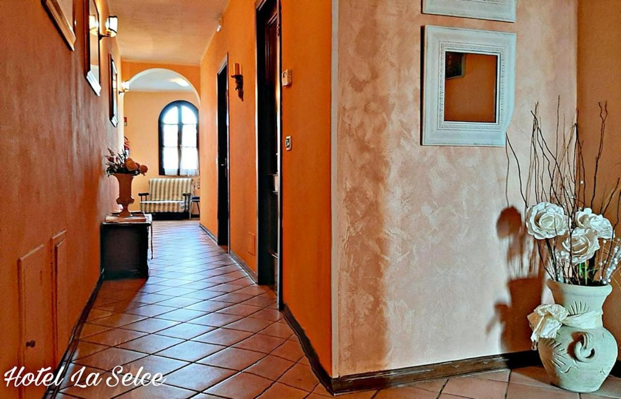 מונסליצ'ה Hotel La Selce מראה חיצוני תמונה