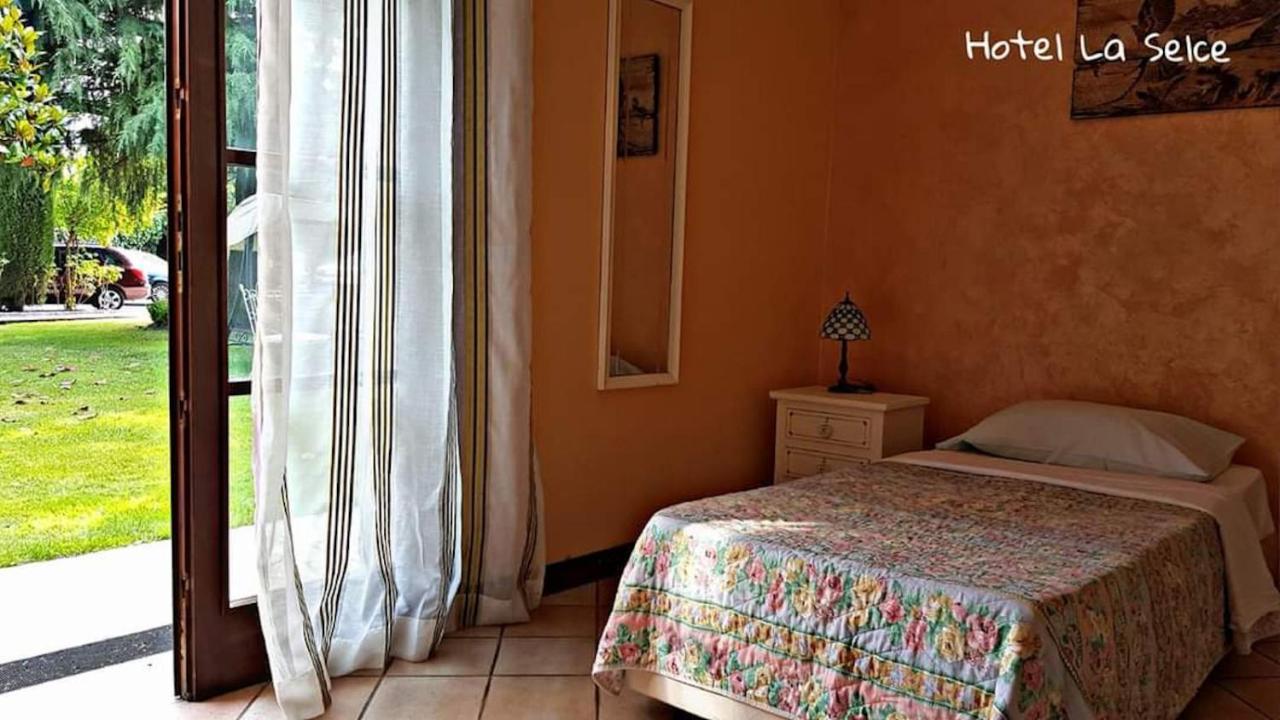 מונסליצ'ה Hotel La Selce מראה חיצוני תמונה