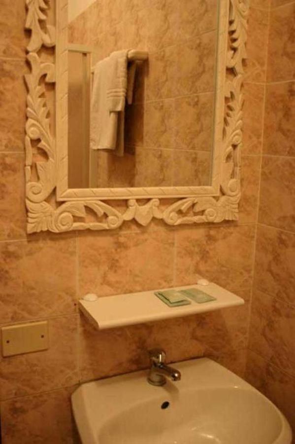 מונסליצ'ה Hotel La Selce מראה חיצוני תמונה